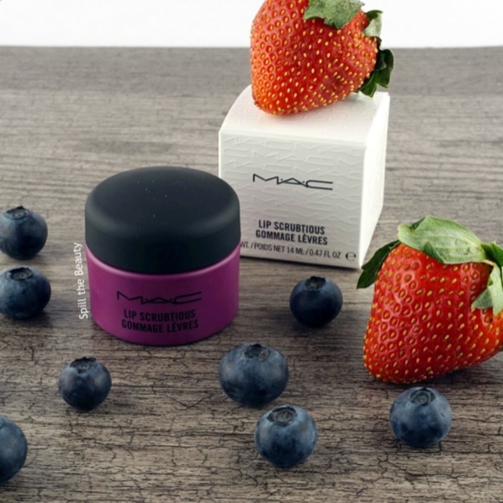 MAC LIP SCRUBTIOUS IN ‘SUMMER BERRY’